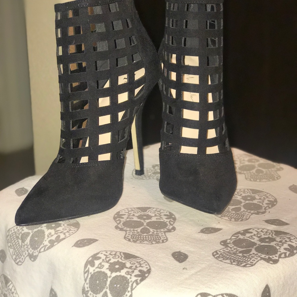 Nicole Miller Black Cage Heels